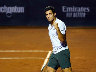 Cristian Garin sufrió pero logró avanzar a cuartos de final del ATP de Santiago