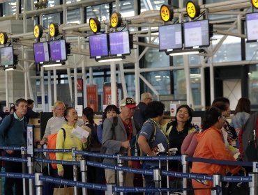 Pasajeros deberán entregar desde este viernes una declaración jurada de su estado de salud al ingresar a Chile