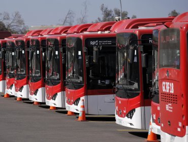 Nuevos buses electricos hacen crecer la flota del Transantiago a mil máquinas