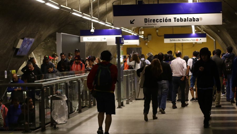 Con martillos y herramientas eléctricas banda trató de robar Metro Santa Rosa