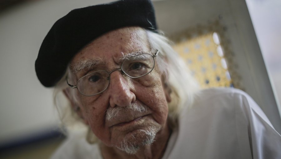 Ernesto Cardenal, el cura-poeta que fue suspendido por Juan Pablo II, falleció a los 95 años