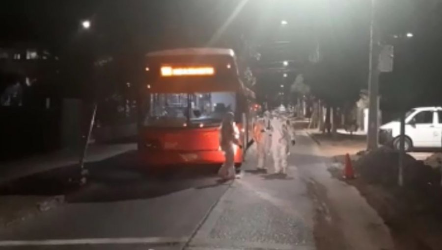 Hombre fallece atropellado por bus que habría sido intentado robar por turba en Maipú: víctima sería un manifestante