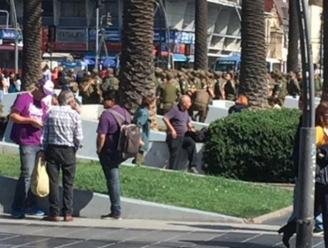 Carabineros aplica técnica de copamiento en la plaza Sucre de Viña del Mar ante llamado a manifestarse