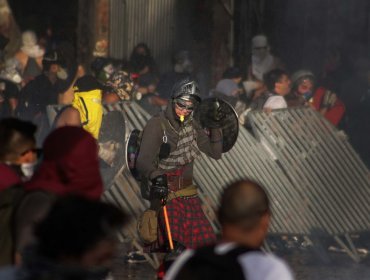 Gobierno invoca Ley Antibarricadas contra 44 personas detenidas en la plaza Italia