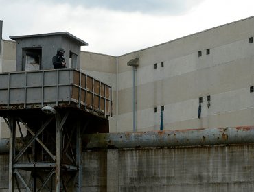 Interno se fugó de la cárcel de Valparaíso tras suplantar identidad de reo que recibió la libertad