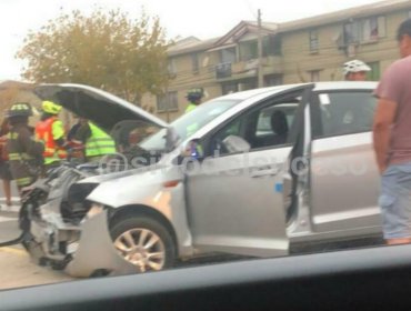 Tres lesionados deja violenta colisión frontal registrada en el centro de Quilpué