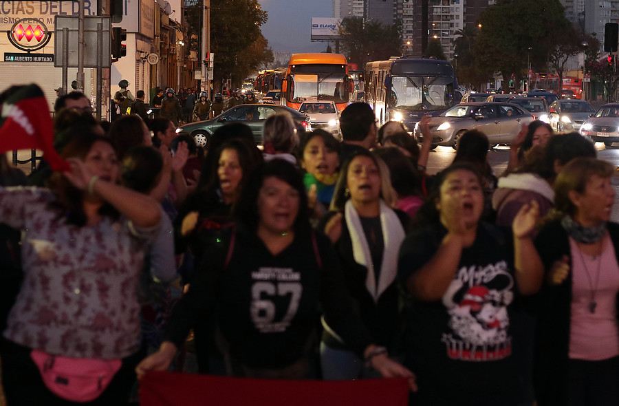 Cortes De Tránsito Y Barricadas Marcaron Inicio De La Huelga General ...