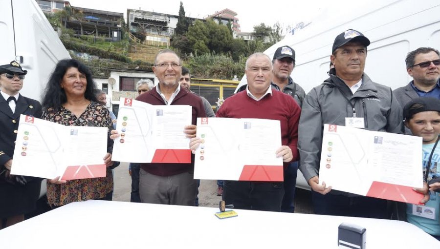 Cuatro caletas de pescadores recibieron furgones con sistema de refrigeración en la región de Valparaíso