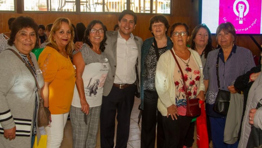 Mujeres conmemoraron su día con conversatorio sobre su rol en el desarrollo de Quilpué