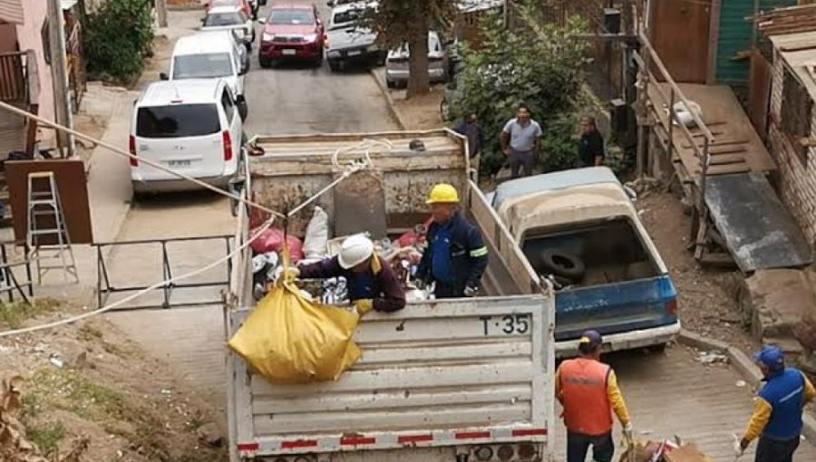 Viña del Mar aplica novedoso sistema para limpiar cuencas y quebradas