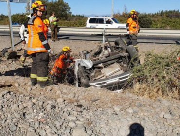 Cuatro fallecidos deja volcamiento de vehículo en San Carlos en Región del Ñuble