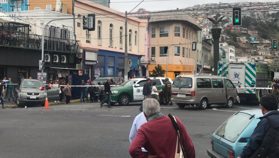 Cinematográfica persecución por el centro de Valparaíso incluyó balacera y violenta colisión