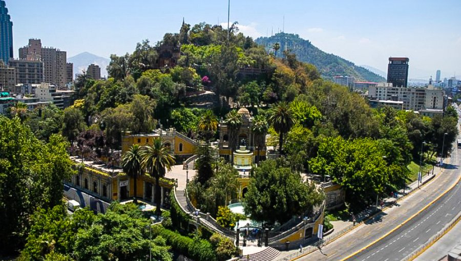 Anuncian cierre del cerro Santa Lucía y de los parques O’Higgins y Quinta Normal