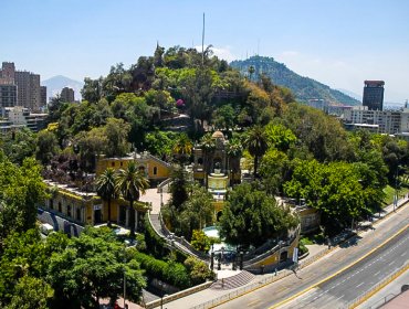 Anuncian cierre del cerro Santa Lucía y de los parques O’Higgins y Quinta Normal