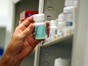 Cámara aprueba moción que prohíbe aumentar precios de productos farmacéuticos en caso de pandemia