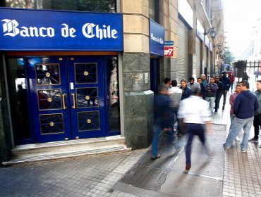 Clientes del Banco de Chile podrán postergar cuotas de créditos de consumo e hipotecario por el coronavirus