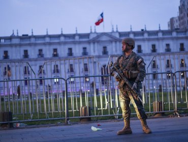 Listado de jefes de zona a cargo del Estado de Catástrofe: Doce generales del Ejército, dos de la FACh y dos de la Armada