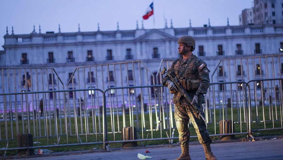 Listado de jefes de zona a cargo del Estado de Catástrofe: Doce generales del Ejército, dos de la FACh y dos de la Armada