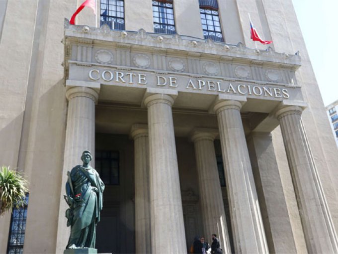 U. De Valparaíso Y Colegio Médico Acuden A La Justicia Para Pedir ...