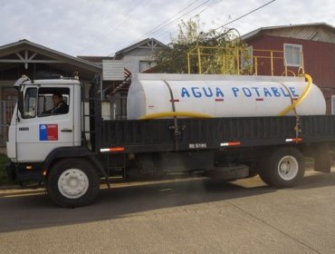 “En Chile hay 400 mil familias que dependen de camion aljibe para lavarse manos"