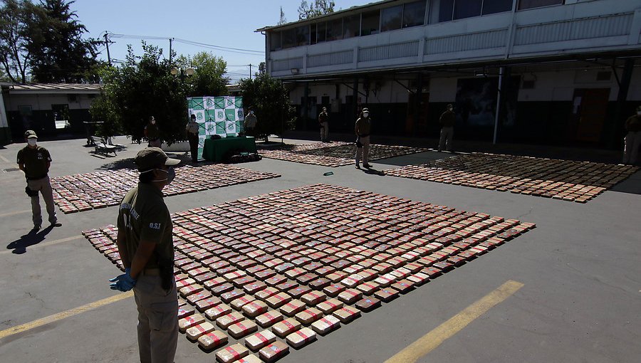 Carabineros logra histórico decomiso de más de dos toneladas de marihuana creepy en Maipú