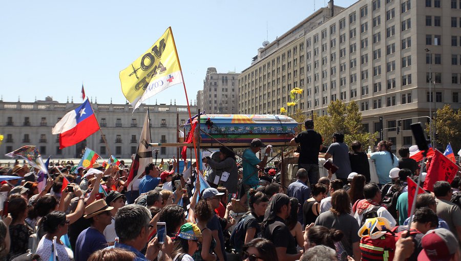 Asistente al velorio y funeral de Mariano Puga dio positivo al Covid-19: llaman a mantener cuarentena