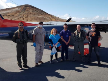 Avión de la Armada trasladó 400 vacunas contra la influenza al archipiélago Juan Fernández