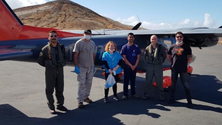 Avión de la Armada trasladó 400 vacunas contra la influenza al archipiélago Juan Fernández