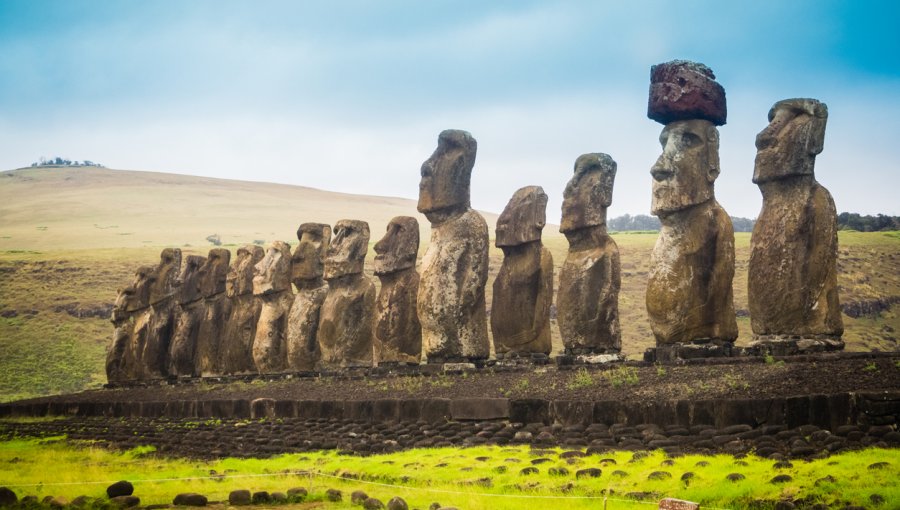 Avión comercial trasladó insumos médicos y alimentos a Rapa Nui: regresó con algunos turistas varados