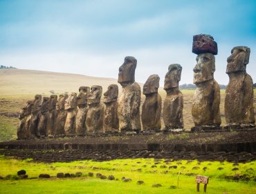 Avión comercial trasladó insumos médicos y alimentos a Rapa Nui: regresó con algunos turistas varados