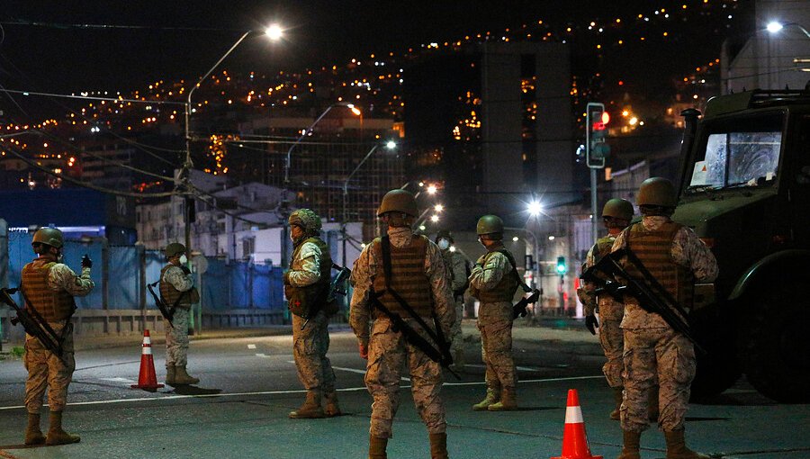 20 personas fueron "conducidas" a unidades policiales por no respetar el toque de queda en la región de Valparaíso