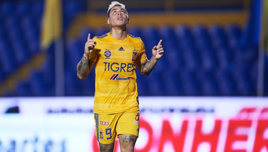 Tigres de México estaría contemplando vender a Eduardo Vargas