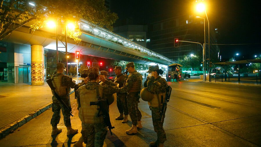 Primera noche de cuarentena total culmina sin detenidos por infringirla en las siete comunas de la región Metropolitana