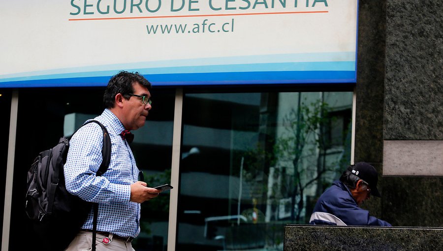 Oficinas del seguro de cesantía estarán abiertas en las siete comunas con cuarentena total