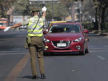 Nueva violación de cuarentena en Las Condes: Hombre con coronavirus fue sorprendido en la vía pública