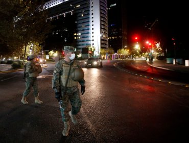 453 personas fueron conducidas a comisarías por no respetar el toque queda: 50 son de la región de Valparaíso