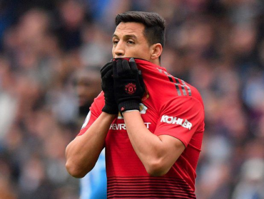 Medio inglés afirma que el United venderá a Alexis y a otros cuatro referentes