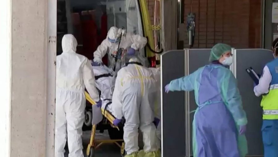 Reportan cuatro nuevas personas fallecidas por Covid-19 en Chile: cifra asciende a 16