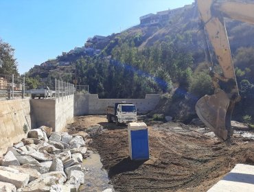 Inspeccionan protocolos sanitarios en obras de cuenca en Av. Francia de Valparaíso