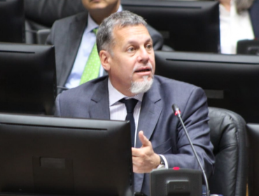 Senador Lagos Weber pide a bancos una "reacción más de conjunto" ante postergación de créditos