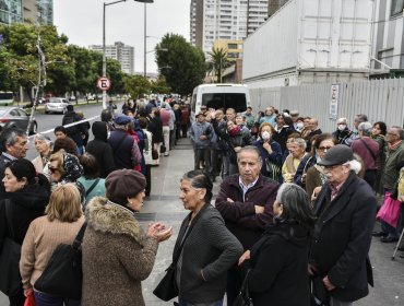 Alerta en Hospital Gustavo Fricke: Trabajadores se reunirán este lunes y no descartan movilizaciones por no tener "equipamiento mínimo"