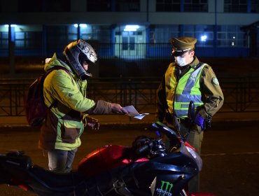 54 personas fueron "conducidas" a unidades policiales de la región de Valparaíso por no respetar el toque de queda