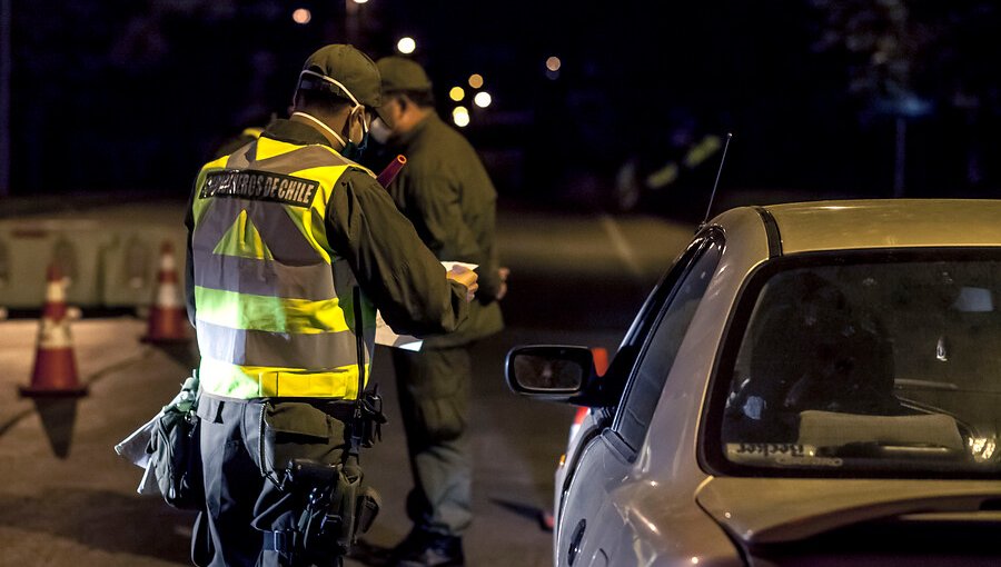 453 personas fueron retenidas por no respetar el toque de queda en Chile