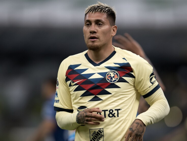 América no habría autorizado a Nicolás Castillo realizar la cuarentena en Chile