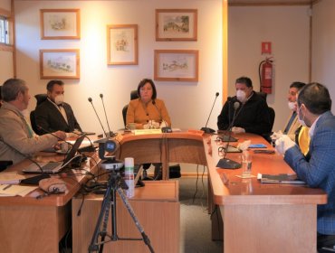 ¿Quién manda en El Tabo? Caos total en el Municipio: Alcaldesa subrogante se niega a entregar el cargo y pide intervención de Contraloría