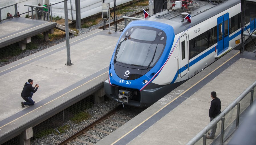 Estos son los horarios que tendrá Metro Valparaíso durante el fin de semana largo