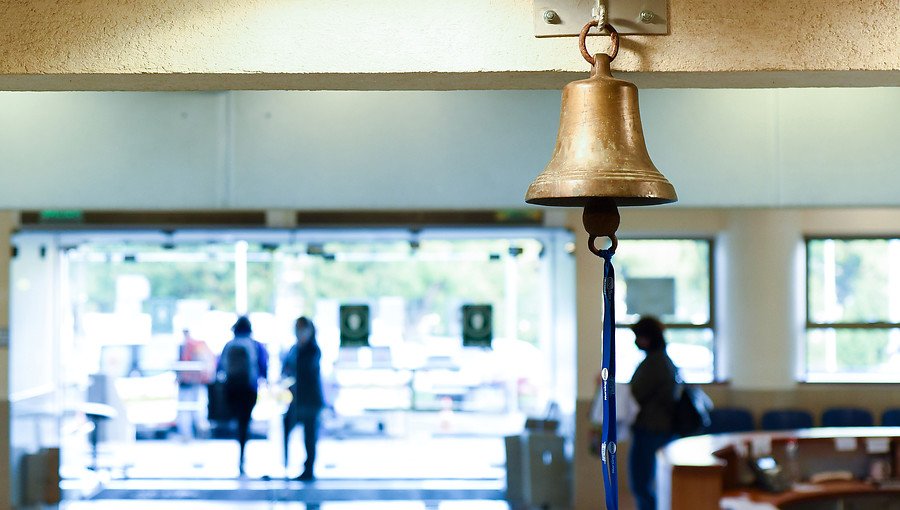 "Campana de la esperanza" sonará cada vez que un paciente con Covid-19 sea dado de alta de hospital de Temuco