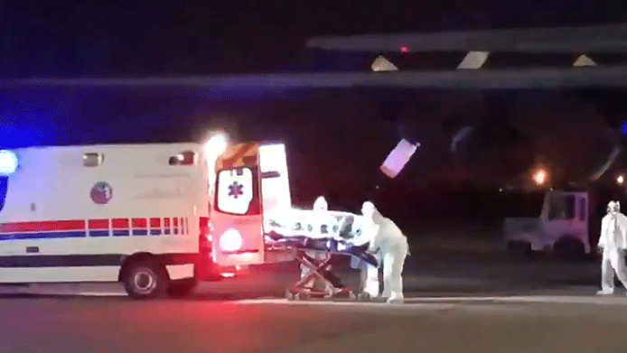 Hospital de Magallanes envía tres pacientes a Santiago para liberar ventiladores