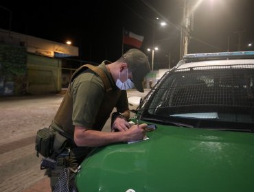 Carabineros retuvo a 353 personas por no respetar el toque de queda en el país