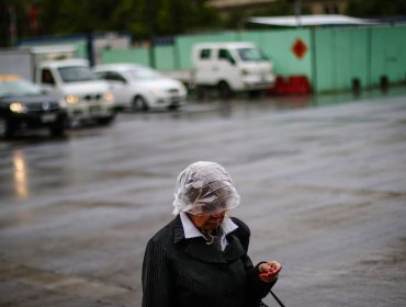 Onemi decreta Alerta Temprana Preventiva en Santiago por lluvias y tormentas eléctricas